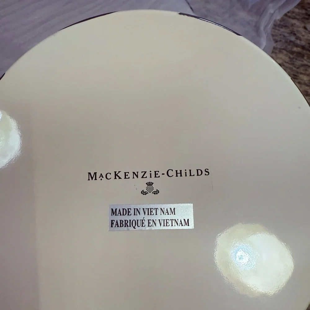 MacKenzie-Childs Courtly Check Tras Bin and Tissue box holder Set - Picture 11 of 14